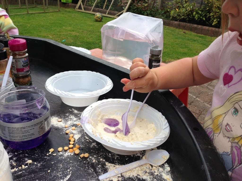 Potion Play pre 2–3 roky: jednoduché, bezpečné a zmyslové